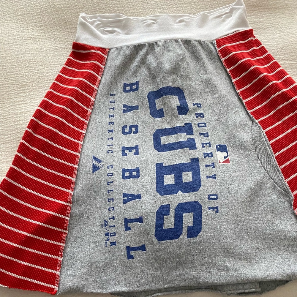 Ladies small Cubs skirt